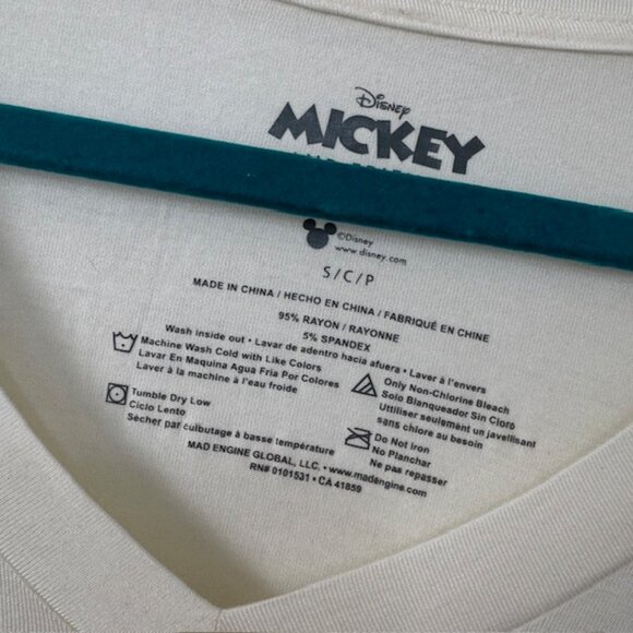 Disney‎ T-Shirt Women Small Graphic Minnie Mouse White Top w/ Cinched Sides NWOT - Picture 4 of 6